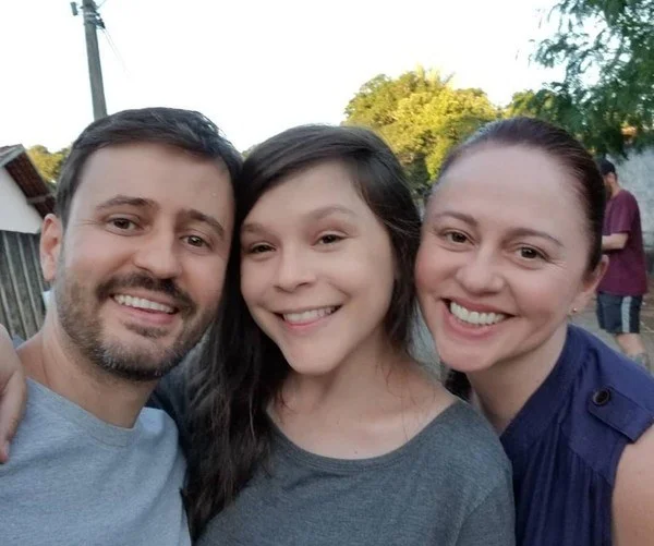 Cassio Pereira dos Santos, thiessa Woinbackk e Guta Stresser