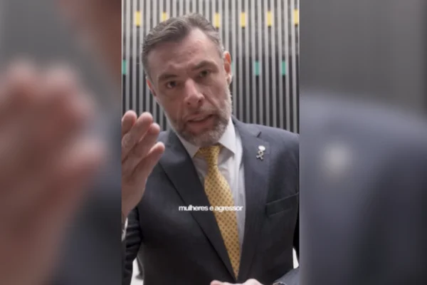 Imagem colorida do deputado federal acusado de agredir a esposa - Metrópoles