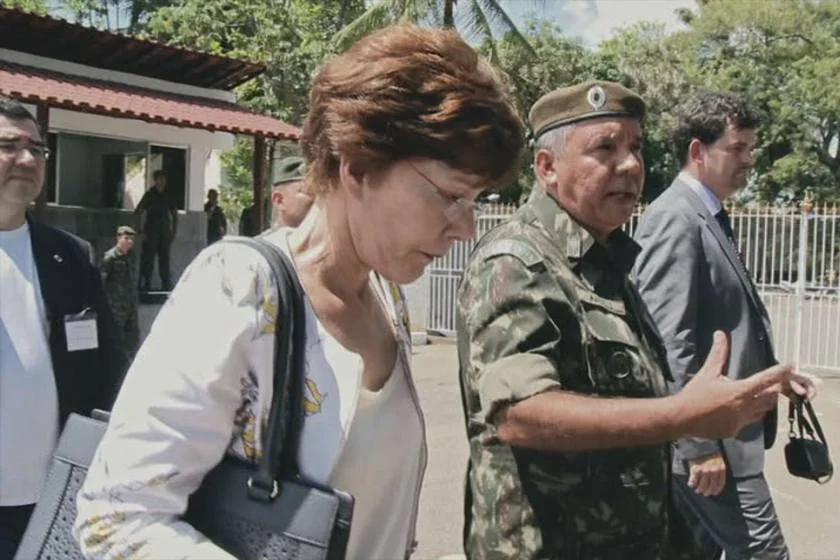 <b>Missão 115.</b> No Rio de Janeiro, em maio de 1981, o DOI-CODI – órgão responsável pela repressão durante a ditadura militar – organizou a Missão 115, que visava "observar" de perto um show em homenagem ao Dia Internacional do Trabalho, na Riocentro. No entanto, a missão falhou, evidenciando o objetivo principal: realizar um atentado terrorista incriminando os grupos revolucionários de esquerda para sabotar a redemocratização do país. Veja <a href="https://www.youtube.com/watch?v=atP35RJOgyY" target="_blank">trailer</a> <b>Missão 115.</b> No Rio de Janeiro, em maio de 1981, o DOI-CODI – órgão responsável pela repressão durante a ditadura militar – organizou a Missão 115, que visava "observar" de perto um show em homenagem ao Dia Internacional do Trabalho, na Riocentro. No entanto, a missão falhou, evidenciando o objetivo principal: realizar um atentado terrorista incriminando os grupos revolucionários de esquerda para sabotar a redemocratização do país. Veja <a href="https://www.youtube.com/watch?v=atP35RJOgyY" target="_blank">trailer</a>