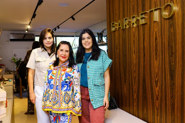 Augusta Lobo convida para evento da Barreto Shoes