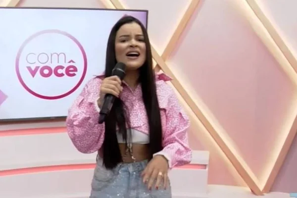 Cantora Danieze Santiago