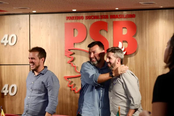 Propaganda eleitoral: saiba como fica o tempo de Parente após renúncia