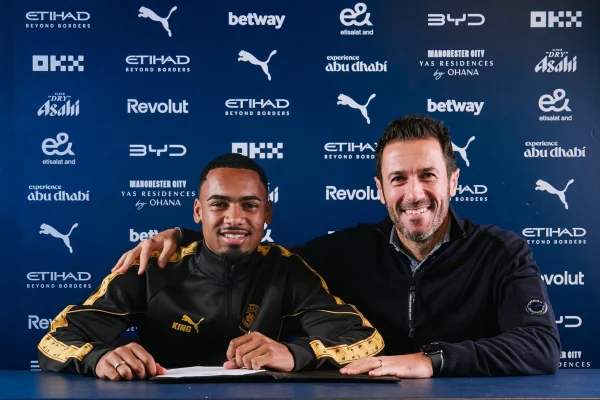 Manchester City anuncia a contratação de Allan, do Palmeiras
