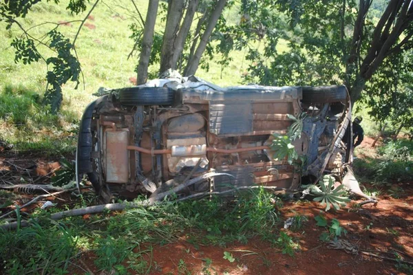 acidente mata quatro pessoas em goiás, na br-153
