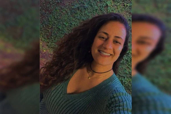 mulher sorrindo