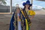 Crianças participam de ato de Flávio Bolsonaro (PL) na reta final da campanha eleitoral vestidas de Nossa Senhora Aparecida e "Rainha do Bem", em Americana, no interior de São Paulo, em meio à polêmica com a padroeira do Brasil Crianças participam de ato de Flávio Bolsonaro (PL) na reta final da campanha eleitoral vestidas de Nossa Senhora Aparecida e "Rainha do Bem", em Americana, no interior de São Paulo, em meio à polêmica com a padroeira do Brasil
