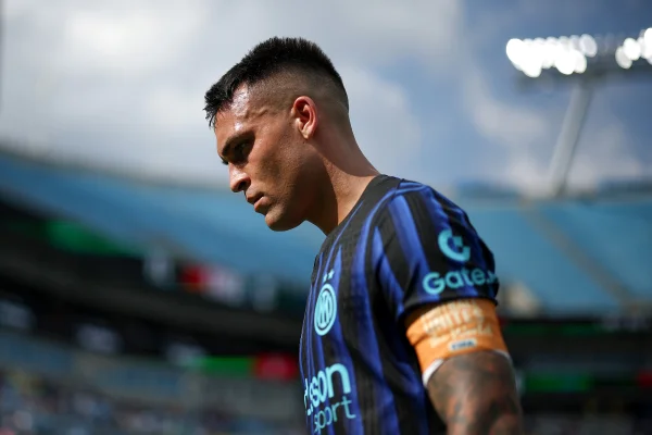 Foto colorida de Lautaro Martínez, da inter de Milão - Metrópoles