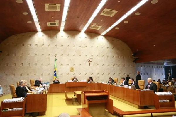STF julgará três ações contra cortes em universidades