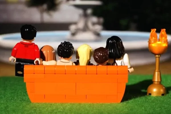 Lego anuncia coleção comemorativa inspirada na série Friends