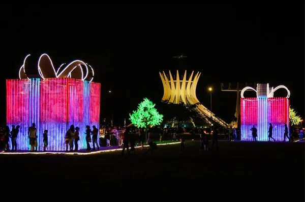 Brasília Iluminada: MP pedirá que GDF detalhe gasto de R$ 14 milhões