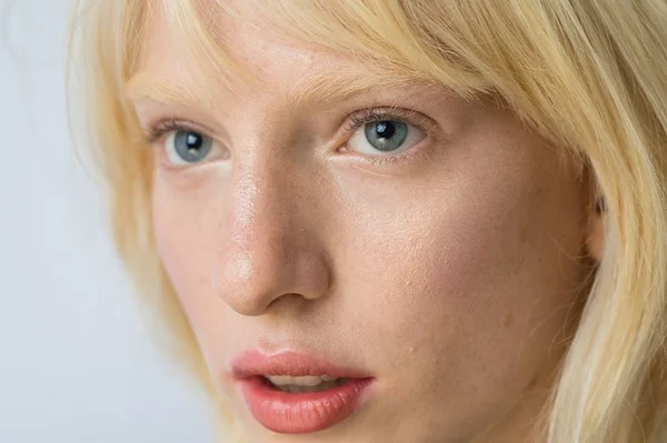 SPFW: Beleza mais desejada da temporada é a que imita “cara de saúde”
