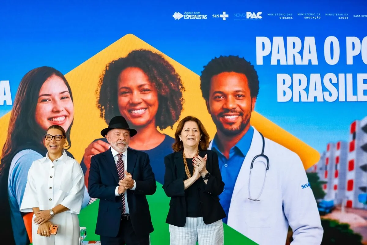 Lula (PT) ao lado da primeira-dama Janja e da ministra da Casa Civil Miriam Belchior Lula (PT) ao lado da primeira-dama Janja e da ministra da Casa Civil Miriam Belchior