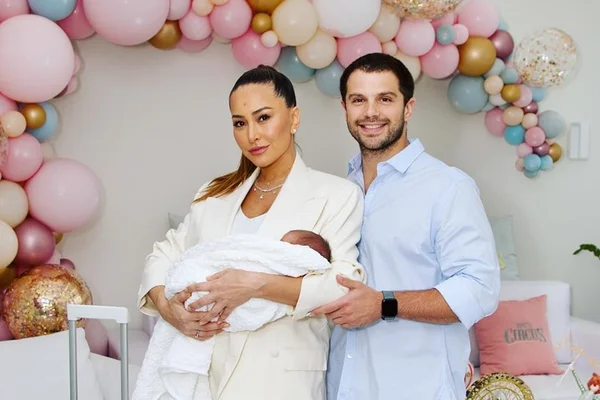 Quarto de Sabrina Sato em hospital custou caro e nenhum famoso entrou
