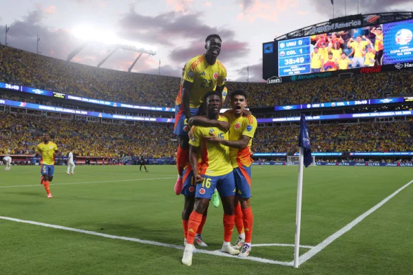 Colômbia vence Uruguai e volta à final da Copa América após 23 anos