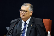 Petistas querem ministro Flavio Dino relatando investigações sobre a operação do "Rei do Lixo"
