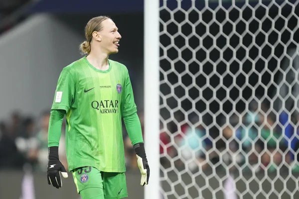 Filipe Luís se espanta com goleiro do PSG: “Parece que viu o treino”
