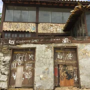 Moradores da região ficaram perplexos com o acidente e há quem diga que é o espírito do diretor, falecido em 2012, que teria ficado "enfurecido" Moradores da região ficaram perplexos com o acidente e há quem diga que é o espírito do diretor, falecido em 2012, que teria ficado "enfurecido"