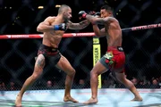 UFC 331: Joshua Van derrota Alexandre Pantoja e segue campeão do peso-mosca - imagem 2