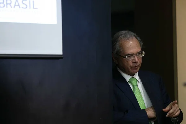 “Posto Ipiranga” em 2018, Guedes some da campanha de Bolsonaro em 2022