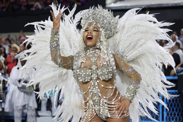 Carnaval no Rio: veja como foi o 1º dia de desfiles do Grupo Especial
