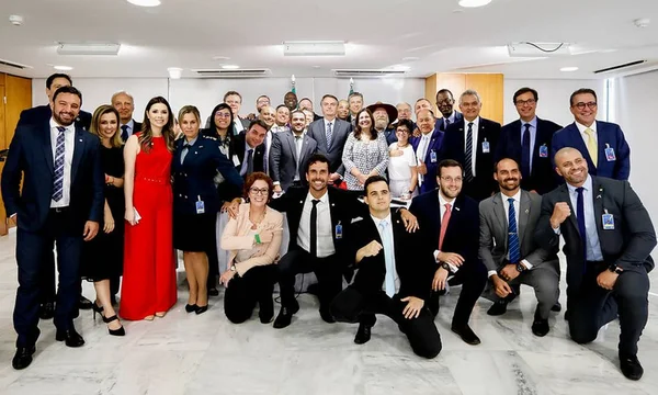Bolsonaro com bancada bolsonarista