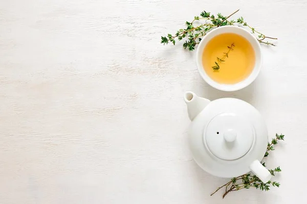 Detox pós-Páscoa: invista no revigorante chá-branco