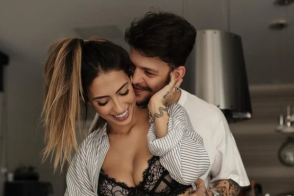 Gabi Brandt já sabia de suposta traição de Saulo Poncio, diz blog