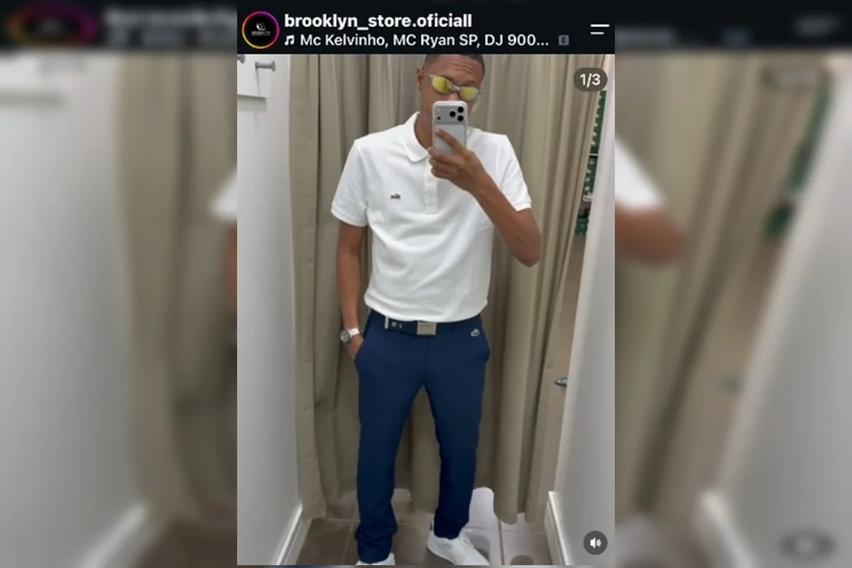 Com roupa da Lacoste Com roupa da Lacoste