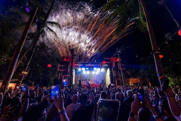 Saiba quanto custam as festas de Réveillon que os famosos curtem