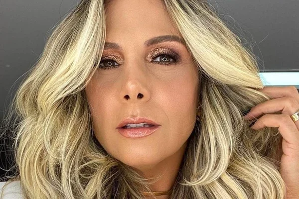 Carla Perez teria recusado convite para show de 30 anos do É O Tchan