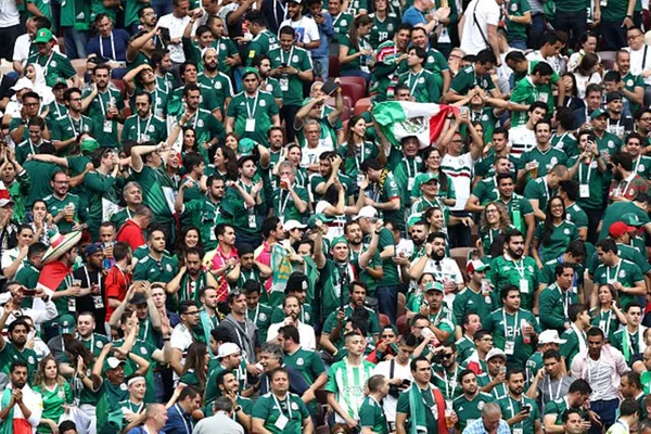 Fifa abre processo contra México por gritos homofóbicos no estádio