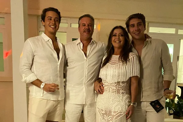 Família de Luca agita Barra de São Miguel com o Réveillon Arcanjos
