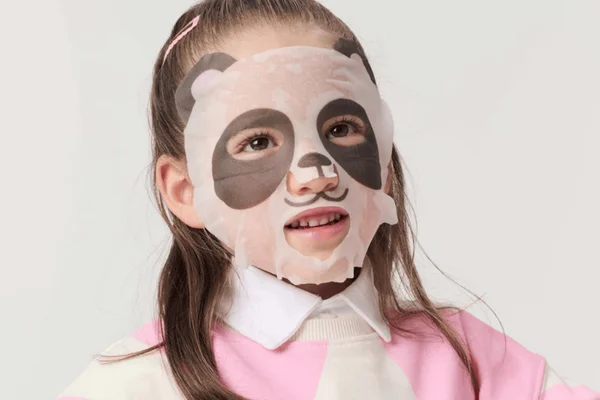 foto com cor. skin care infantil - metrópoles