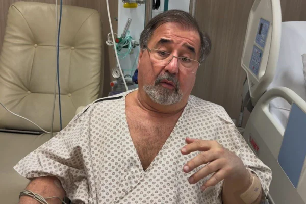 Ao Metrópoles, o ex-diretor do São Paulo Marco Aurélio relatou momento em que teve o celular roubado e caiu ao tentar perseguir criminoso - Metrópoles