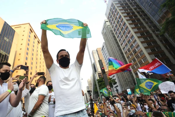 sp manifestacao mbl