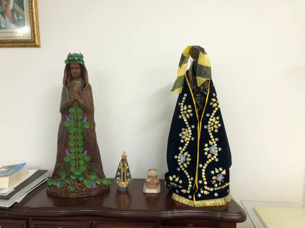 Servidor é preso suspeito de vandalizar imagem de Nossa Senhora
