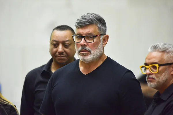 Alexandre Frota foi ao velório do cantor Nahim - Metrópoles