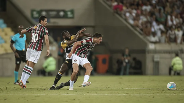 Imagem colorida do duelo entre Fluminense e Criciúma - Metrópoles