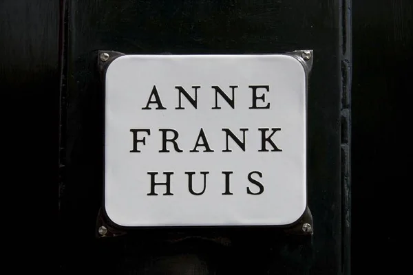Pesquisadores decifram páginas inéditas de O Diário de Anne Frank