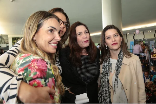 Uma semana após barraco, Paula Belmonte sinaliza paz a Ibaneis Rocha