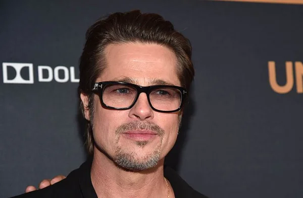 Pais de Brad Pitt não veem netos há quatro anos e culpam Angelina