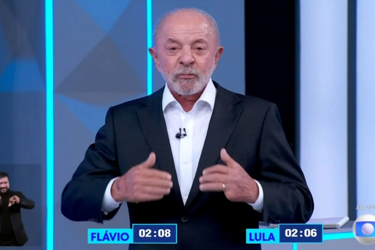 Lula diz que se não fosse o governo do PT, salário mínimo estaria em R$ 900
