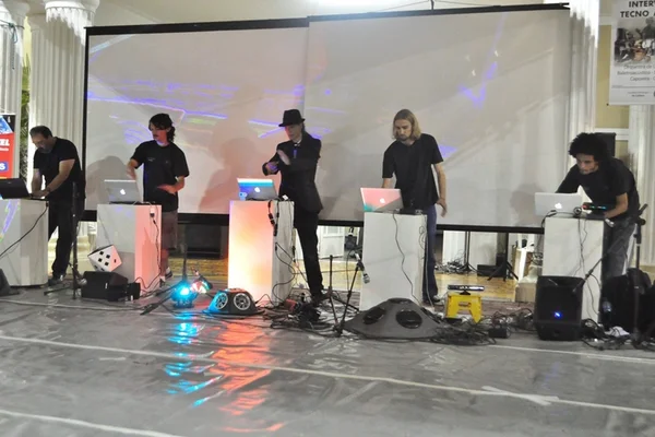 Brasília tem uma orquestra de laptops para chamar de sua, a BSBLOrk
