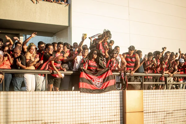 Vitória terá reunião com site de acompanhantes sobre naming rights