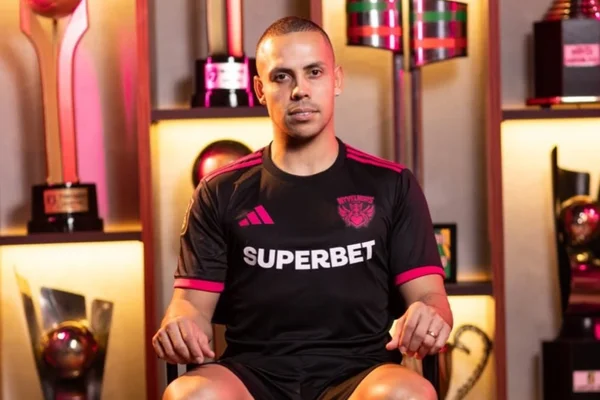 Ex-Barcelona e melhor do mundo, Ferrão troca futsal pela Kings League