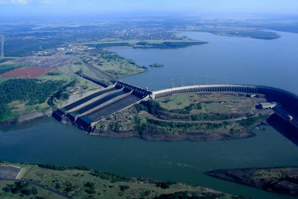 Imagem colorida, Itaipu - Metrópoles