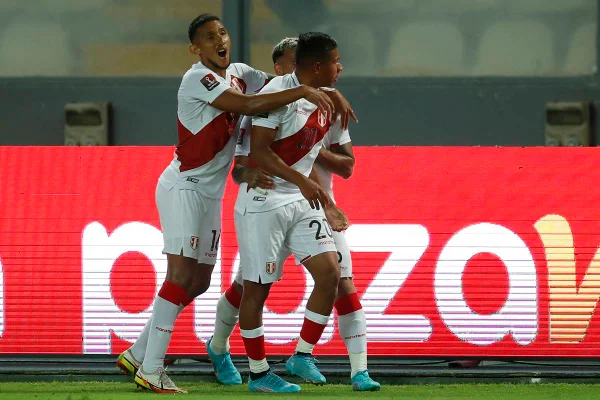 Peru enfrenta Austrália por vaga no grupo da França na Copa do Mundo
