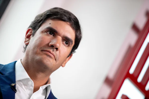 Foto colorida do presidente da Comissão de Meio Ambiente da Câmara, Rafael Prudente - Metrópoles