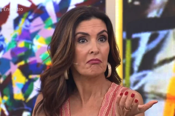 Fátima Bernardes comete gafe e comemora fim do Bem Estar ao vivo
