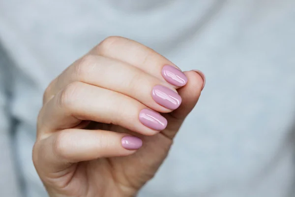 unhas feitas com esmalte em gel